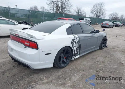 2012 Dodge Charger Srt8 z USA, uszkodzony, nr VIN 2C3CDXEJ2CH177004